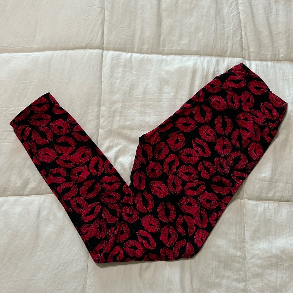LulaRoe buttery soft leggings.